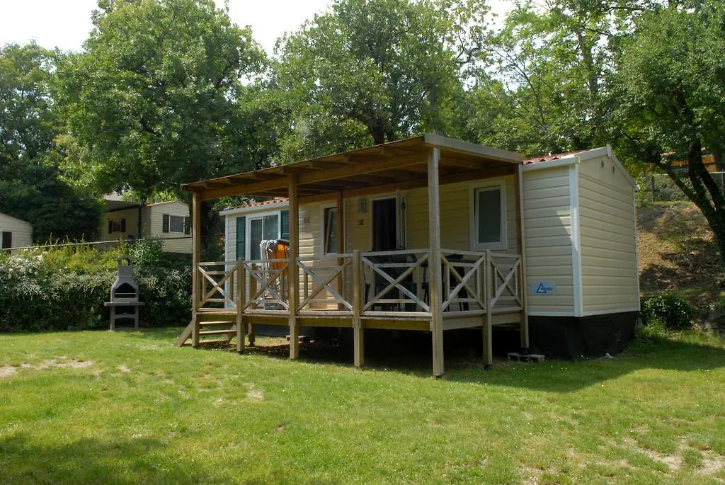 营地 Camping La Rocca 马内尔巴