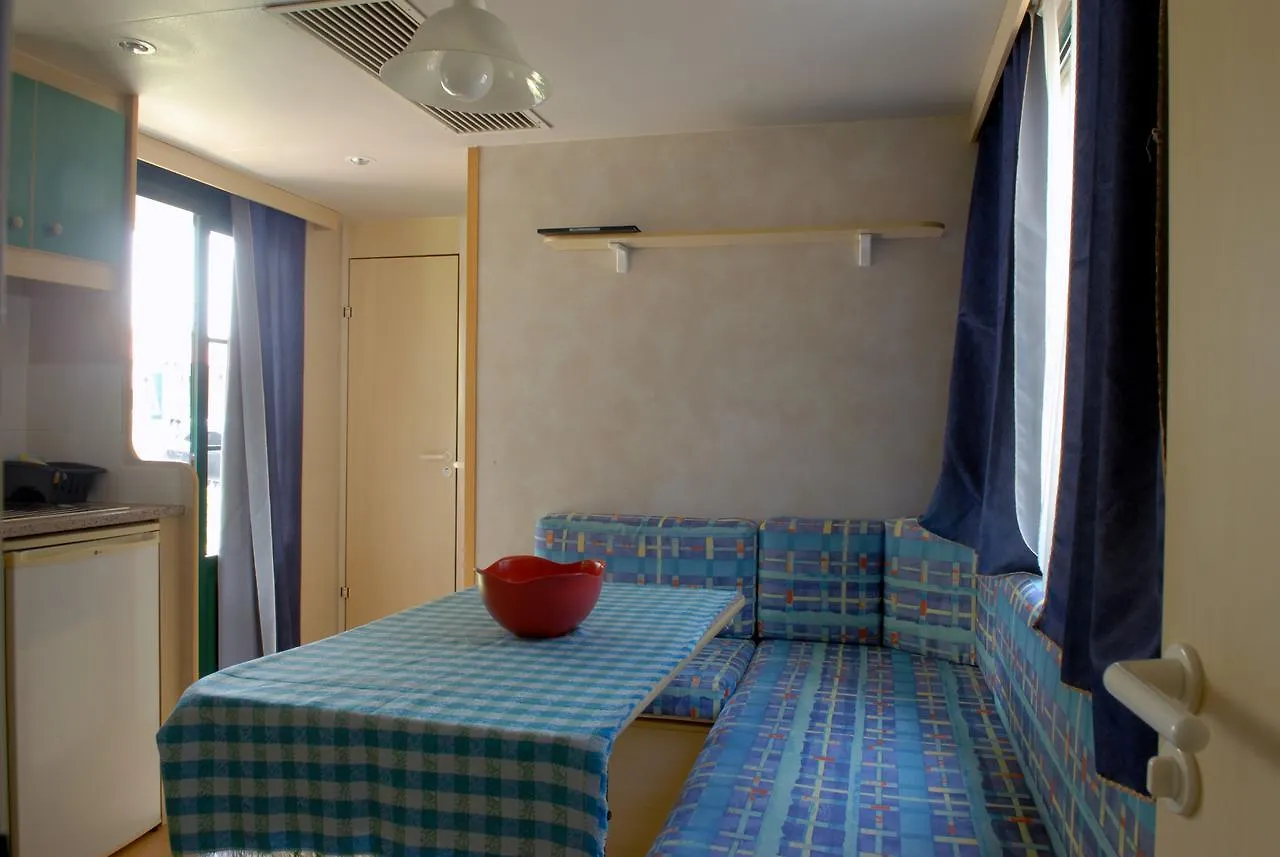 Camping La Rocca 马内尔巴 4*,  意大利